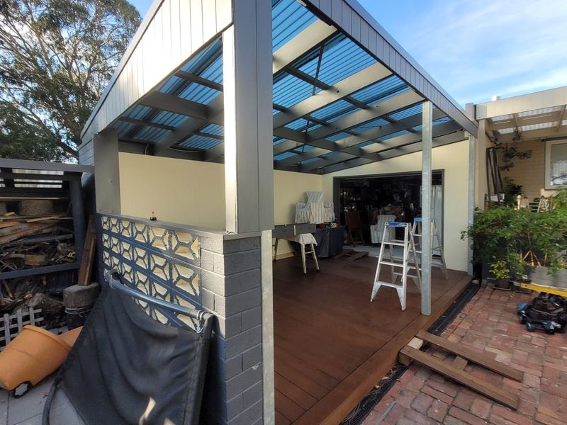 Open pergola over a timber deck in Mordialloc before outdoor blinds were fitted